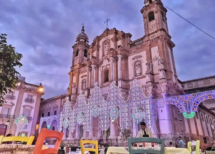 Shell Maqueda דירה