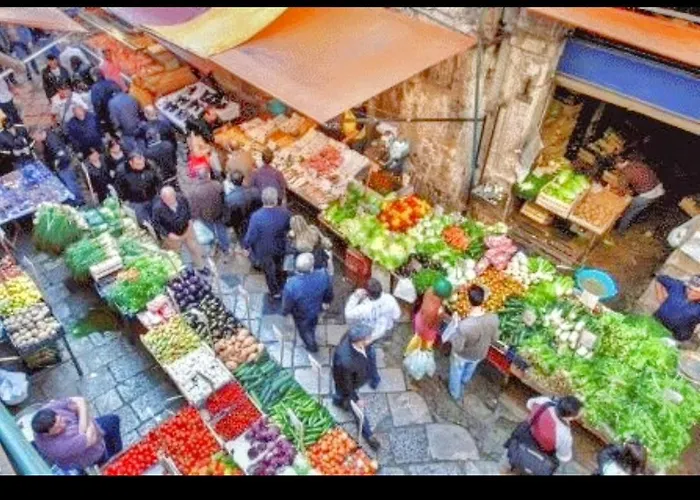 Shell Maqueda דירה